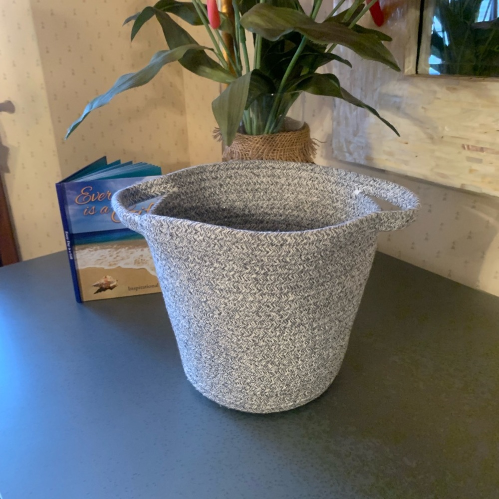 Allen Roth coiled rope basket, can be used as storage bin, flower basket, ect.